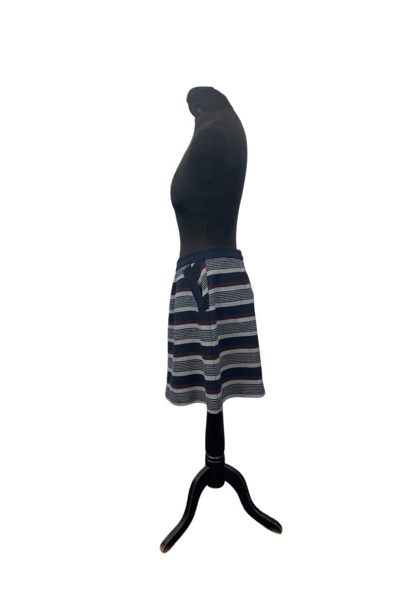 Jupe courte rayée, T42