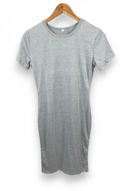 Robe tee-shirt grise – L’indispensable minimaliste