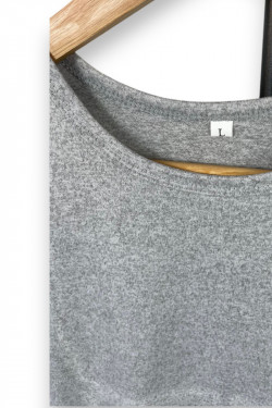 Robe tee-shirt grise – L’indispensable minimaliste