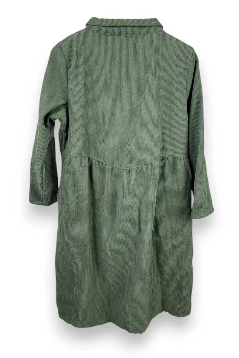 Robe en velours côtelé vert sauge SOOLINEN – Style bohème