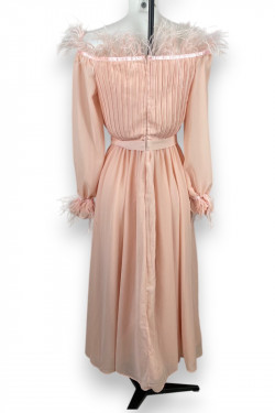 Robe longue rose poudré CATCHALL – Élégance vintage et glamour