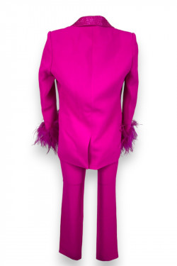 Tailleur pantalon fuchsia CATCHALL – L’élégance audacieuse et glamour