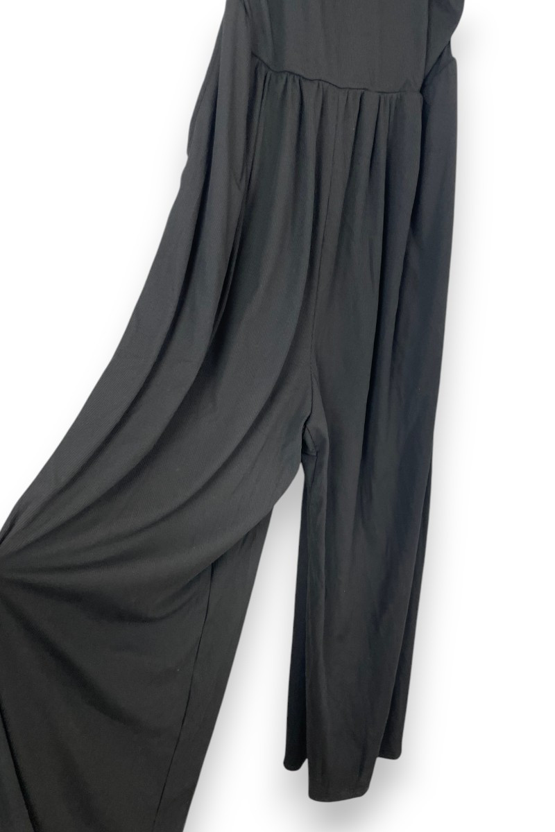 Combinaison noire plissée CIDER – Élégance minimaliste et confort absolu