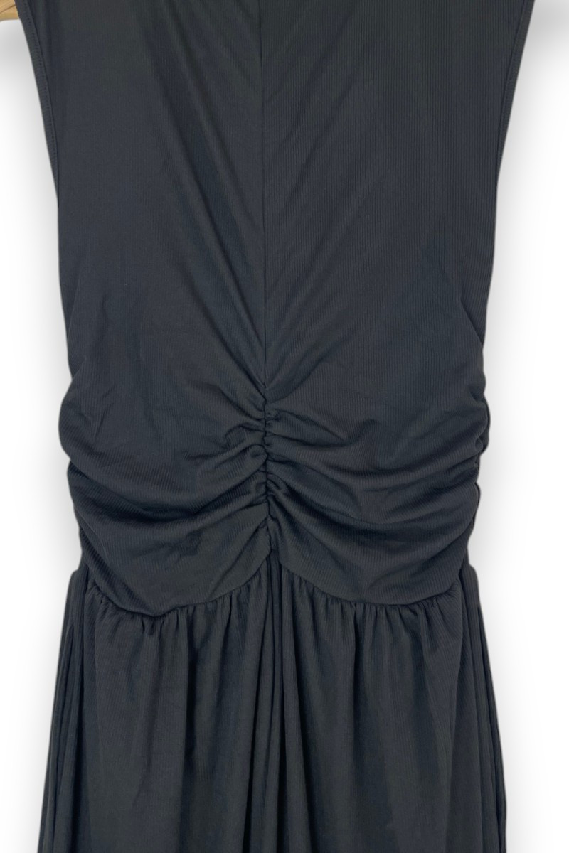 Combinaison noire plissée CIDER – Élégance minimaliste et confort absolu