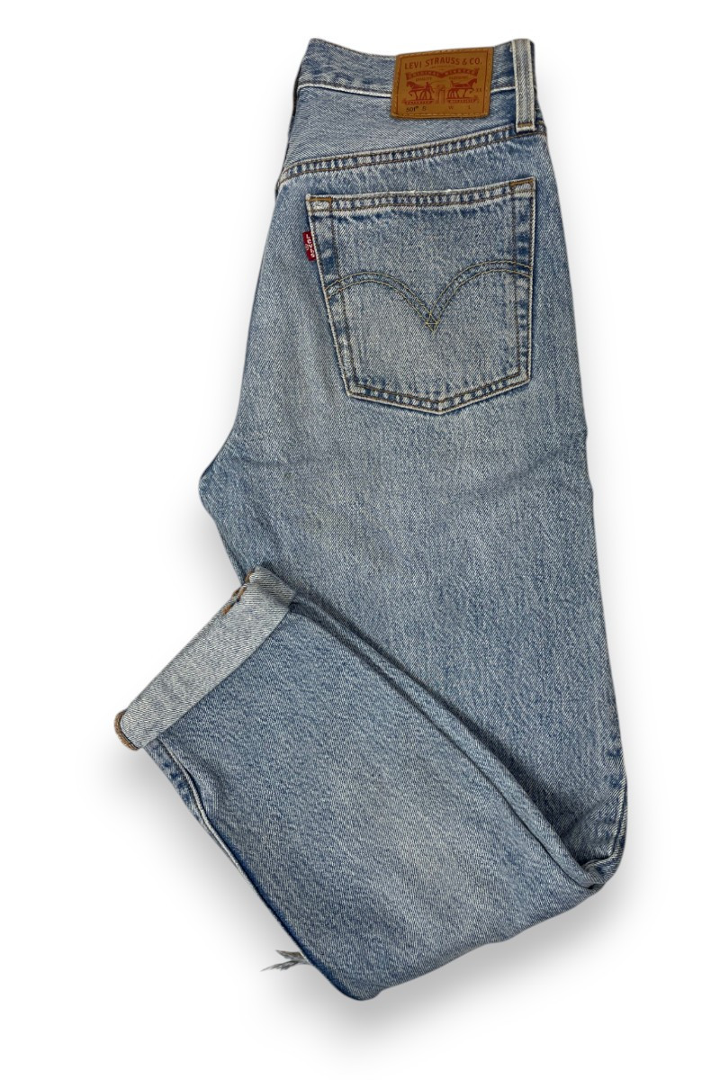 Jean Levi’s 501 vintage déchiré – L’icône du denim revisité