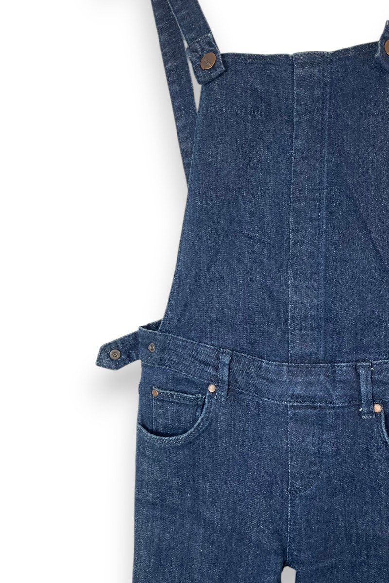 Salopette en jean brut – Style vintage revisité