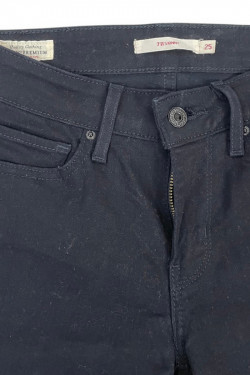 Jean Levi’s 711 Skinny – Noir intense et coupe sculptante