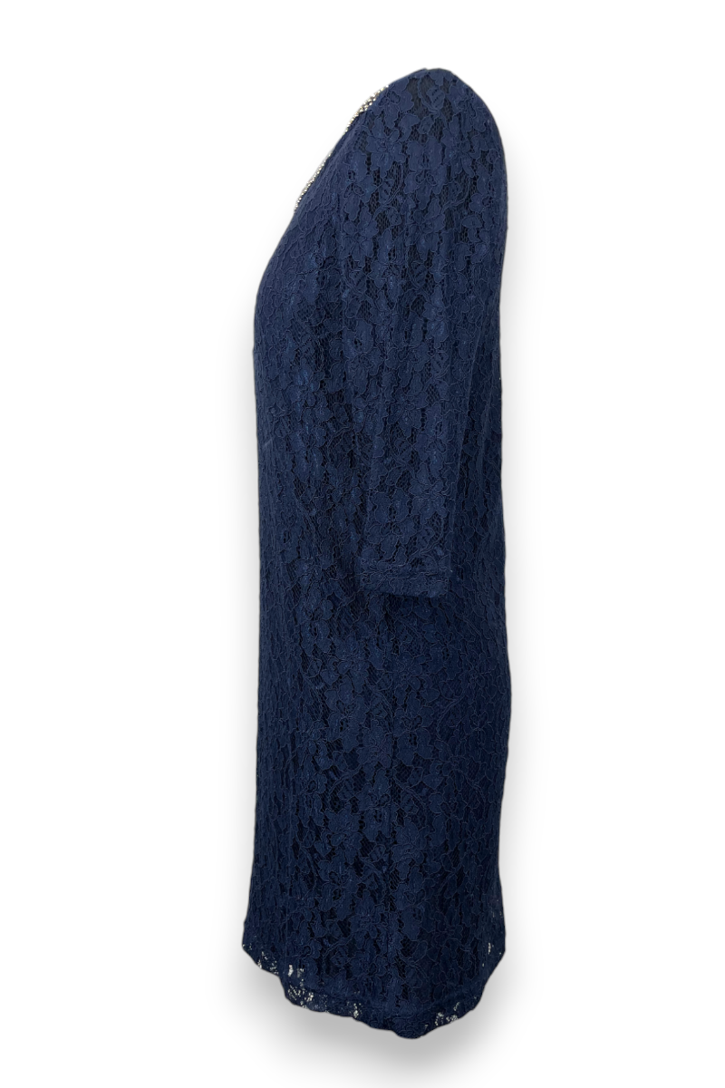 Robe dentelle, modèle Clémence Suncoo, T1